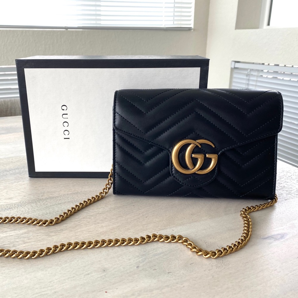 GUCCI Marmont Matelassé Wallet on a Chain
